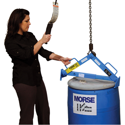 Leveur de baril, 30 - 85 gal. US (25 - 70 gal. imp.), Cap. 1000 lb/454 kg Mukwa Safety Services