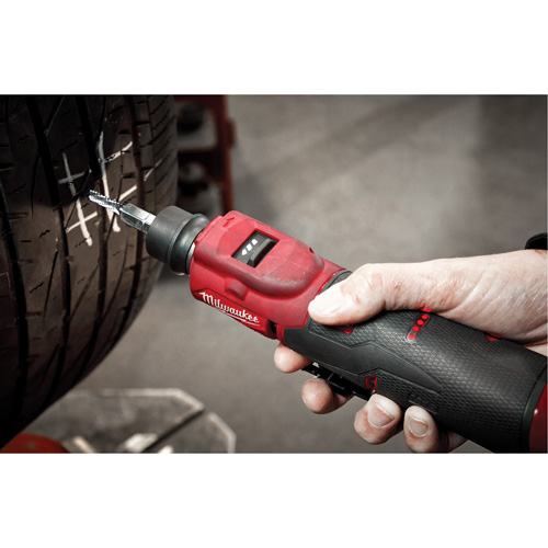 Ponceuse de pneus &agrave; basse vitesse M12 Fuel Mukwa Safety Services
