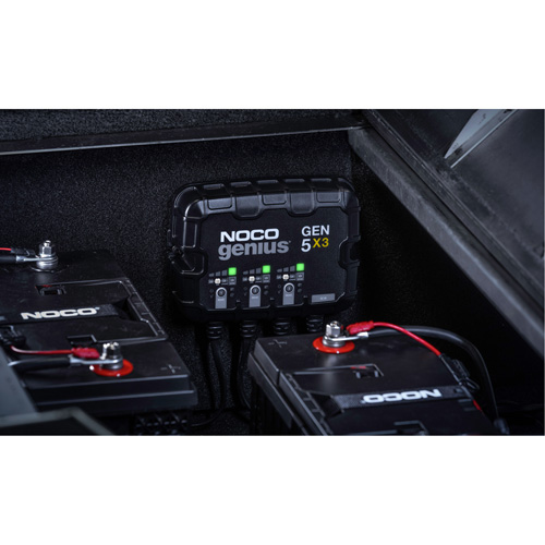 Chargeur de batterie embarqu&eacute; &agrave; 3 sorties de 15 amp&egrave;res Gen5X3 Genius Mukwa Safety Services