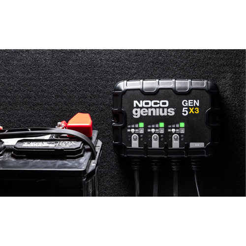 Chargeur de batterie embarqu&eacute; &agrave; 3 sorties de 15 amp&egrave;res Gen5X3 Genius Mukwa Safety Services
