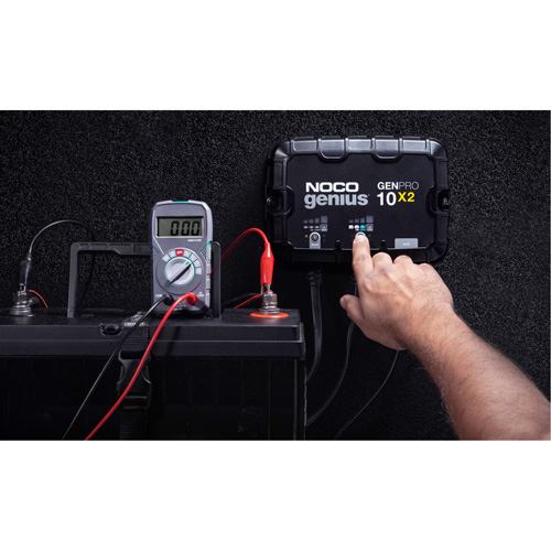 Chargeur de batterie embarqu&eacute; &agrave; 2 sorties de 20 amp&egrave;res GenPro10X2 Genius Mukwa Safety Services