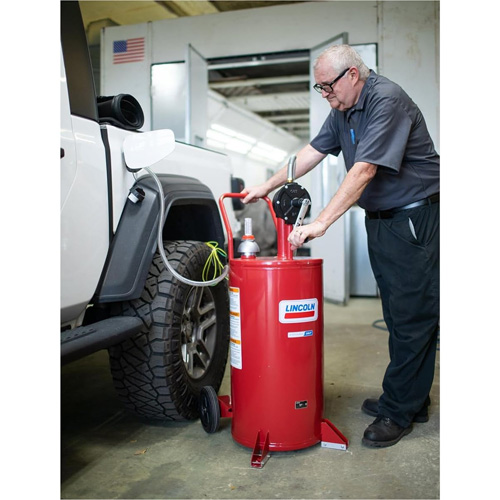 Chariot &agrave; carburant en acier de 25 gallons avec pompe rotative bidirectionnelle et filtre Mukwa Safety Services
