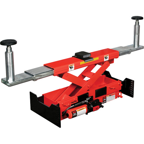 Pont &eacute;l&eacute;vateur &agrave; rouleaux, actionn&eacute; par pompe air/hydraulique Mukwa Safety Services