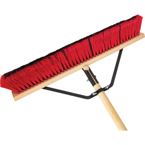 Balai-brosse &agrave; manche renforc&eacute;, 24", Moyen, Soies PVC Mukwa Safety Services