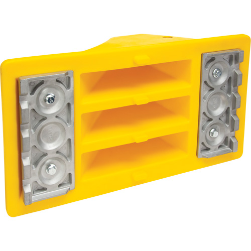 Cales de roue avec surface antid&eacute;rapante en aluminium, Polyur&eacute;thane, Jaune s&eacute;curit&eacute; OSHA, 11-1/4" la x 21" p x 12-1/4" h Mukwa Safety Services