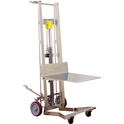Gerbeur hydraulique &agrave; plateforme, M&eacute;canisme Pompe au pied, Capacit&eacute; de 750 lb, Levage max de 54" Mukwa Safety Services