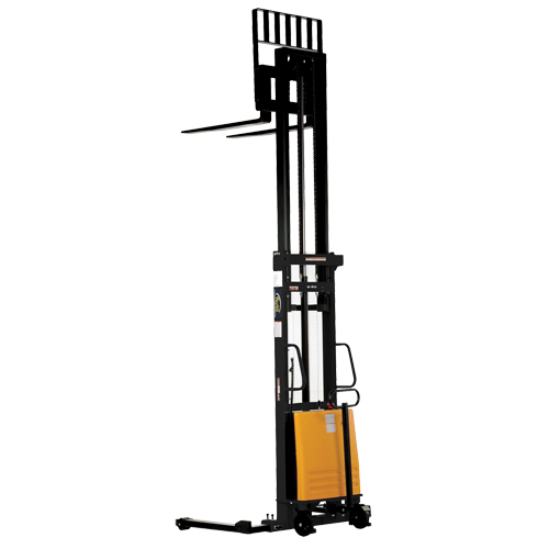 Gerbeur pour chariot &eacute;l&eacute;vateur, Fonctionnement &eacute;lectrique, Capacit&eacute; 2000 lb, Lev&eacute;e max 137" Mukwa Safety Services