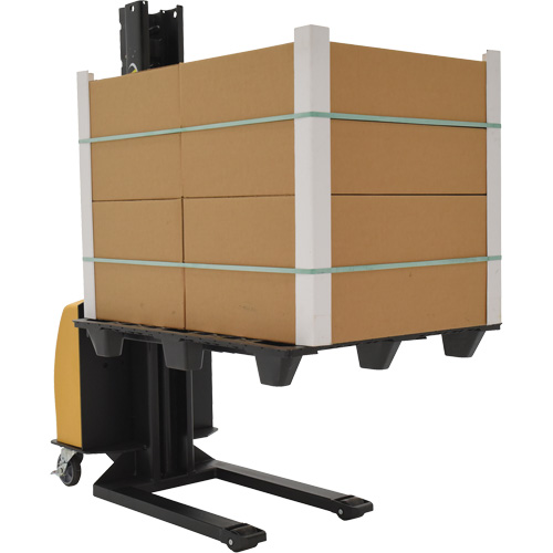 Gerbeur motoris&eacute; avec m&acirc;t &eacute;troit, Fonctionnement &eacute;lectrique, Capacit&eacute; 1000 lb, Lev&eacute;e max 63" Mukwa Safety Services