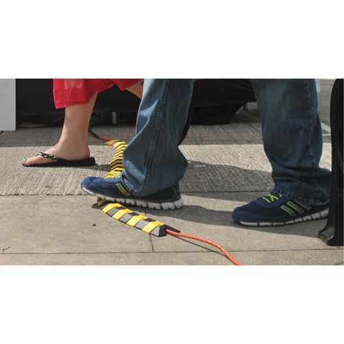 Syst&egrave;me de protection de c&acirc;bles Ultra-Sidewinder - petit , 39,5" x 3" x 0,75", 32000 lb (16 tonnes) Mukwa Safety Services