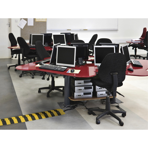 Syst&egrave;me de protection de c&acirc;bles Ultra-Sidewinder - moyen , 33" x 9,75" x 1,38", 13500 lb (6,75 tons) Mukwa Safety Services