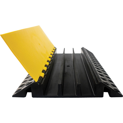 Protecteur de c&acirc;ble droit robuste Powerhouse, 3 canaux, 36" lo x 19,75" la x 3" h Mukwa Safety Services