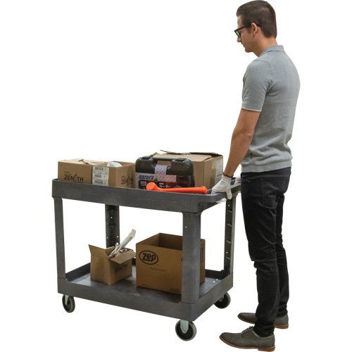 Chariot utilitaire pour l'entretien, 2 tiers, 24-5/8" x 32-1/2" x 40", Capacit&eacute; 550 lb Mukwa Safety Services