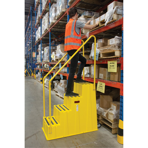 Escabeau industriel, 4 marches, 44" x 22-1/4" x Hauteur 65-1/8" Mukwa Safety Services