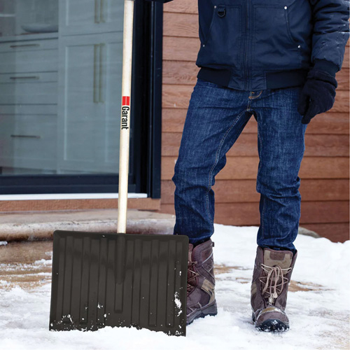 Nordic Snow Shovel, Polypropylene Blade, 17-3/4" Wide, D-Grip Handle Mukwa Safety Services