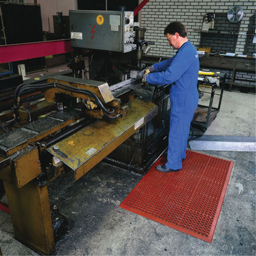 Tapis de s&eacute;rie Competitor, &agrave; fentes, 3' x 5' x 7/8", Orange, Caoutchouc naturel Mukwa Safety Services