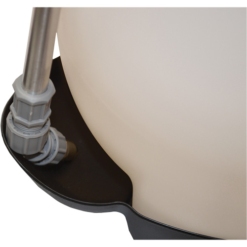 Vaporisateur moussant &agrave; compression s&eacute;rie nettoyage & restauration, 2 gal. (9 L), Poly&eacute;thyl&egrave;ne, Lance de 21" Mukwa Safety Services