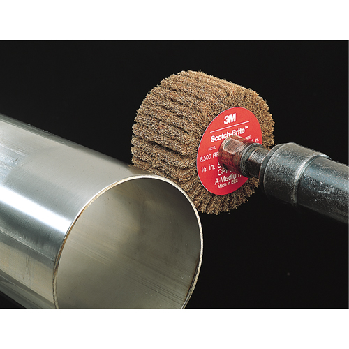 Brosses &agrave; lamelles Scotch-Brite, 2" dia. x 1" la, Arbre 1/4", Oxyde d'aluminium Mukwa Safety Services