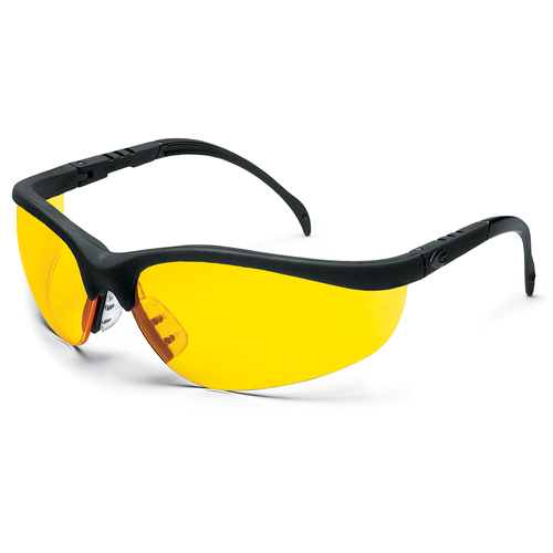 Lunettes de s&eacute;curit&eacute; Klondike, Lentille Ambr&eacute;e, Anti-&eacute;gratignures, R&eacute;pond ou surpasse la norme CSA Z94.3 Mukwa Safety Services