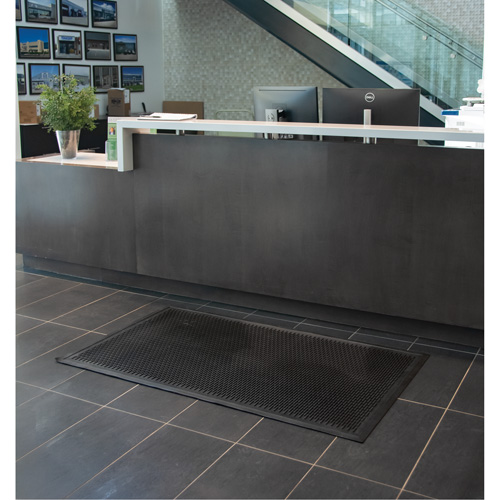 Low-Profile Matting, Rubber, Scraper Type, Solid Pattern, 3' x 5', Black Mukwa Safety Services