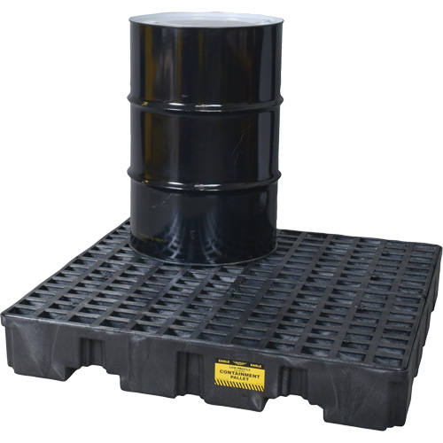 Palette de confinement des d&eacute;versements, Capacit&eacute; de d&eacute;versement 66 gal. US, 51,5'' x 51,5'' x 8" Mukwa Safety Services