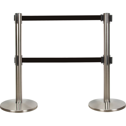 Barri&egrave;re pour le contr&ocirc;le des foules &agrave; courroie double, Acier, 35" h, Ruban Noir, Longueur du ruban 7' Mukwa Safety Services