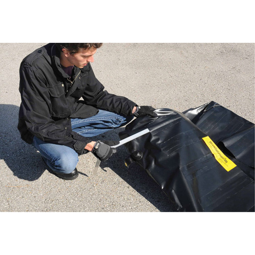 Conteneur flexible pour r&eacute;servoir de carburant avec drain Ultra-275 Containment Sump, 102" lo x 48" la, 400 gal. US Capacit&eacute; Mukwa Safety Services