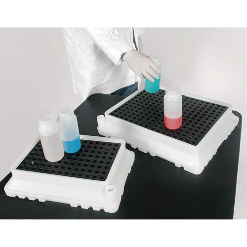P4 Ultra-Spill Tray&reg;, 17" L x 21" W x 4" H, 2.9 US gal. Spill Capacity Mukwa Safety Services