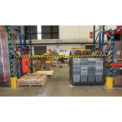 Barri&egrave;re murale magn&eacute;tique avec bande magn&eacute;tique, Plastique, Fixation magn&eacute;tique, 15', Ruban Noir et jaune Mukwa Safety Services