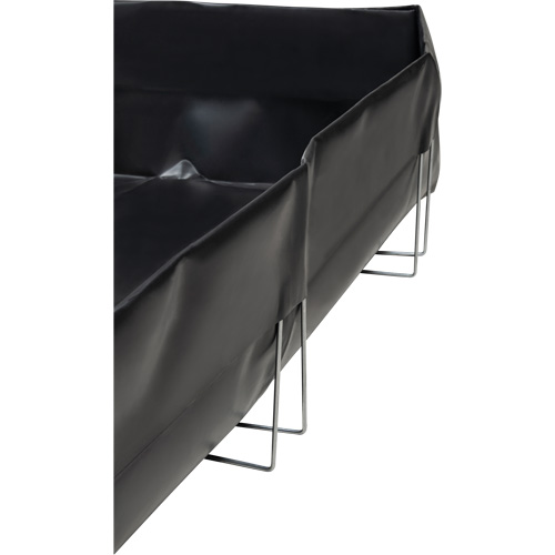 Berme &agrave; support en fil m&eacute;tallique, Capacit&eacute; 748 gal. US, 10' la x 10' lo x 12" h, Support en L Mukwa Safety Services