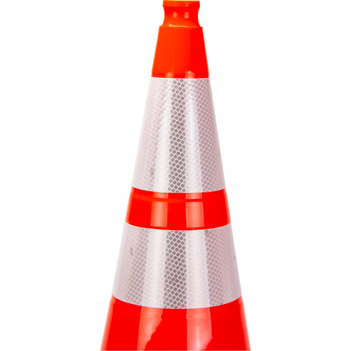C&ocirc;ne de signalisation de premi&egrave;re qualit&eacute;, 28", Orange, Bande(s) r&eacute;fl&eacute;chissante(s) 4" & 6" Mukwa Safety Services