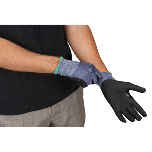 Gants r&eacute;sistant &agrave; la coupe, Taille T-Grand, Calibre 15, Rev&ecirc;tement Mousse de nitrile, Enveloppe en PEHP, ASTM ANSI niveau A3 Mukwa Safety Services