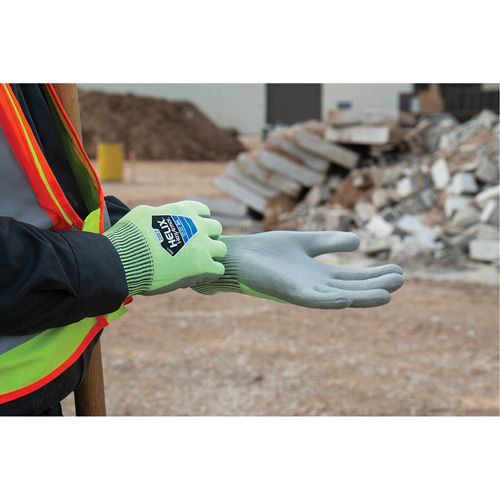 Gants r&eacute;sistant &agrave; la coupe & l'abrasion Helix 2057, Taille 6/T-petit, Calibre 13, Rev&ecirc;tement Polyur&eacute;thane, Enveloppe en PEHP, ASTM ANSI niveau A4/EN 388 niveau C Mukwa Safety Services