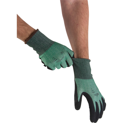 Gants l&eacute;gers et haute dext&eacute;rit&eacute; r&eacute;sistants &agrave; la coupe, Taille 10, Calibre 21, Rev&ecirc;tement Mousse de nitrile, Enveloppe en Acier inoxydable/PEHP, ASTM ANSI niveau A3 Mukwa Safety Services