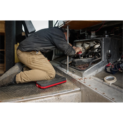 Tapis repose-genoux Packout, 18,7" lo x 13,7" la, 2,2" &eacute;pais Mukwa Safety Services