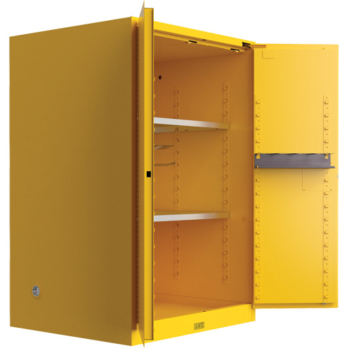 Armoire de s&eacute;curit&eacute; pour produits inflammables Utili-Guard+, 90 gal., 2 Porte(s), 43" La x 65" h x 37" p Mukwa Safety Services