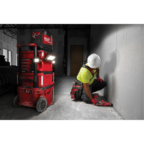 Lampe/chargeur M18 Packout, DEL, 3000 lumens Mukwa Safety Services