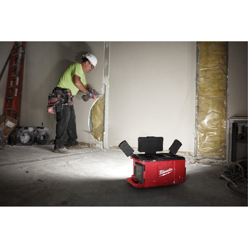 Lampe/chargeur M18 Packout, DEL, 3000 lumens Mukwa Safety Services