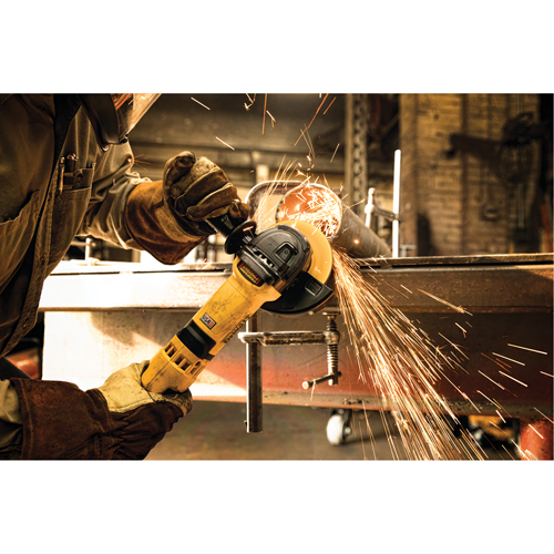 Meuleuse &agrave; angle avec interrupteur &agrave; g&acirc;chette, 6", 120 V, 13 A, 9000 Tr/min Mukwa Safety Services