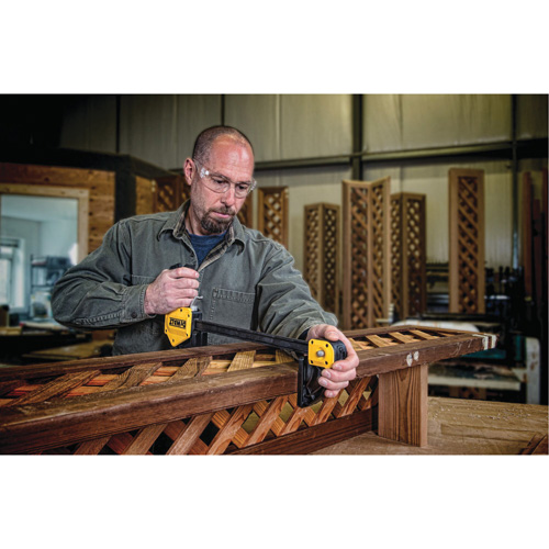 Serre-joint tr&egrave;s grand &agrave; g&acirc;chette, 24" (610 mm) Mukwa Safety Services
