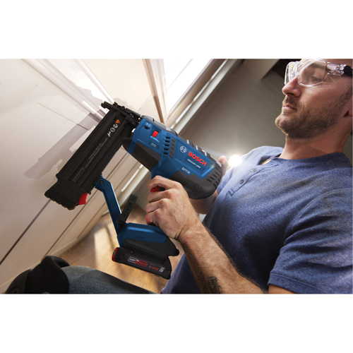 Brushless 18-Gauge Brad Nailer Kit with Standard Power Battery, 18 V, Lithium-Ion Mukwa Safety Services
