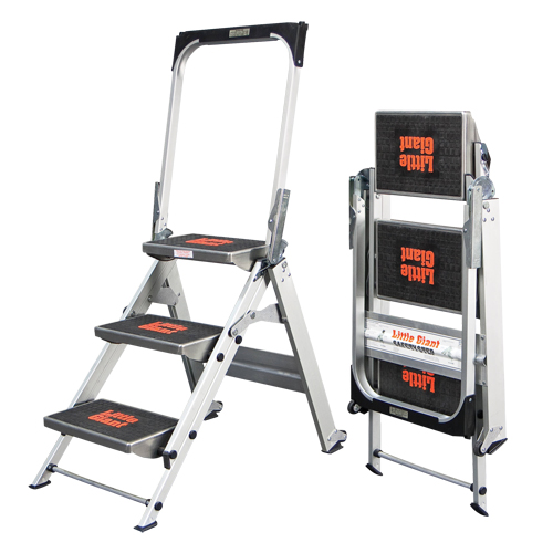Safety Stepladder with Bar & Tray, 2.2', Aluminum, 300 lbs. Capacity, Type 1A Mukwa Safety Services