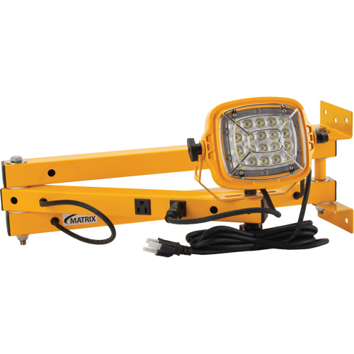 Lampe de quai, Bras 40", 50 W, Ampoule DEL, M&eacute;tal Mukwa Safety Services