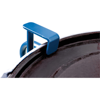 Manipulateurs de baril Gator Grip pour chariot &eacute;l&eacute;vateur, Pour 30 gal. US (25 gal. imp.) / 50 gal. US (41.6 gal. imp.) / 80 gal. US (66.6 gal. imp.) Mukwa Safety Services