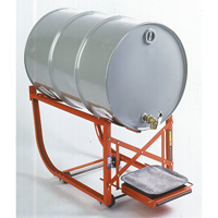Support de baril avec plateau d'&eacute;gouttage, Capacit&eacute; de 55 gal. US (45 gal. imp.), Charge max. de 600 lb/272 kg Mukwa Safety Services