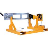 Porte-baril pour chariot &agrave; fourche, Pour 55 gal. US (45,8 gal imp&eacute;rial) Mukwa Safety Services