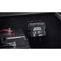Chargeur de batterie embarqu&eacute; &agrave; 1 sortie de 10 amp&egrave;res GenPro10X1 Genius Mukwa Safety Services