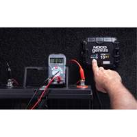 Chargeur de batterie embarqu&eacute; &agrave; 1 sortie de 10 amp&egrave;res GenPro10X1 Genius Mukwa Safety Services