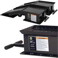 Rampes pour camions lourds avec longue poign&eacute;e en T, Capacit&eacute; 40 000 lb, 45" lo, 13-1/2" la, Hauteur de 9-19/50" Mukwa Safety Services