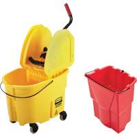 Ensemble de seau pour vadrouille et essoreuse WaveBrake, Pression vers le bas, 8,75 gal. US (35 pintes), Jaune Mukwa Safety Services