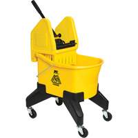 Seau & essoreuse pour vadrouille Grizzly, Pression lat&eacute;rale, 8 gal. US (32 pintes), Jaune Mukwa Safety Services